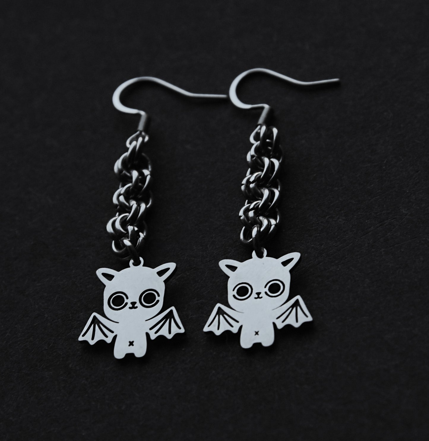 Stainless steel bat chain maille jeweearrings